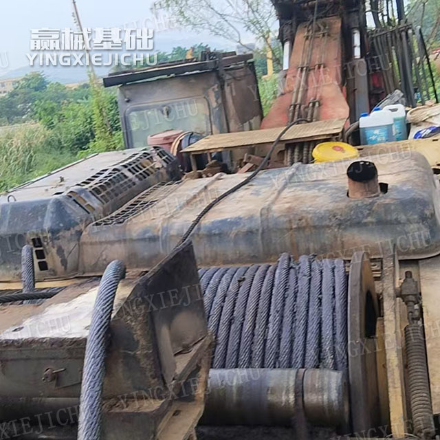 Fast dynamic response Fuel economy Single-hole efficiency is high SR280 Rotary drilling rig