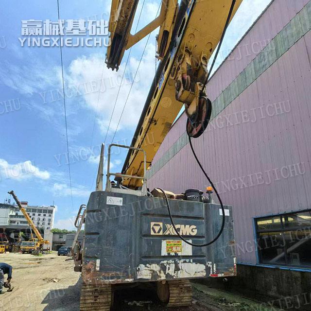 Fast dynamic response Impact resistance Fast hole forming XR200 Rotary drilling rig
