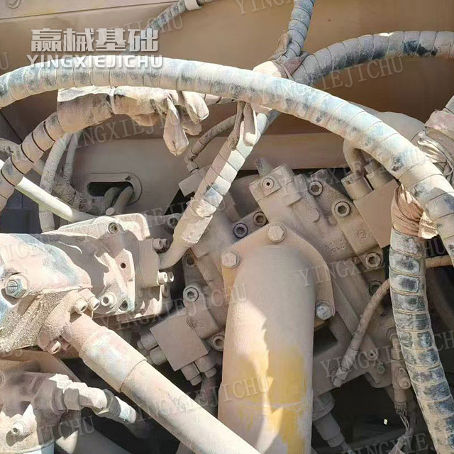 Efficient Hydraulics Improve construction accuracy Centralized lubrication SR405 Rotary drill rig