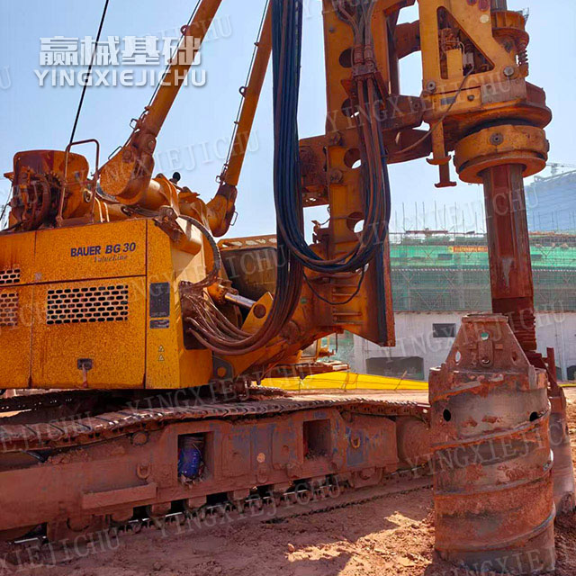 Stable hole-forming quality High loop efficiency BG30 Rotary Drill Rig