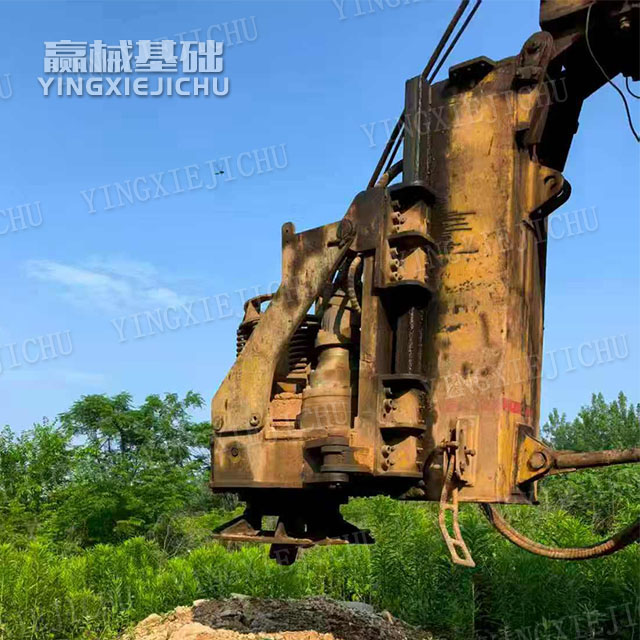 Dynamic stability Strong stability High drilling efficiency XR150 II Rotary Drill Rig
