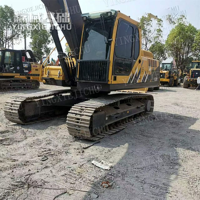 Sturdy Structure Durable under Heavy Loads Volvo EC210 Excavator