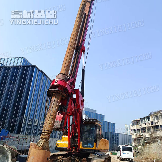 Automatic hole alignment Strong construction capability SR200 Rotary Drill Rig