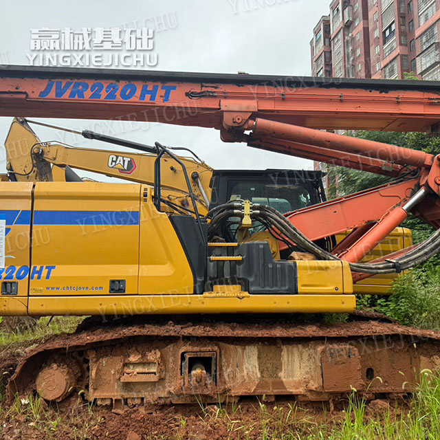 Adequate power reserve Reliable pressurization system Stable power output JVR220HT Rotary Drilling Rig