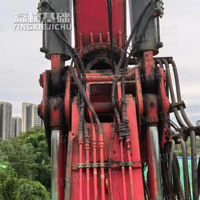 Automatic hole alignment Highly adaptable Sufficient torque SR220 Rotary Drill Rig
