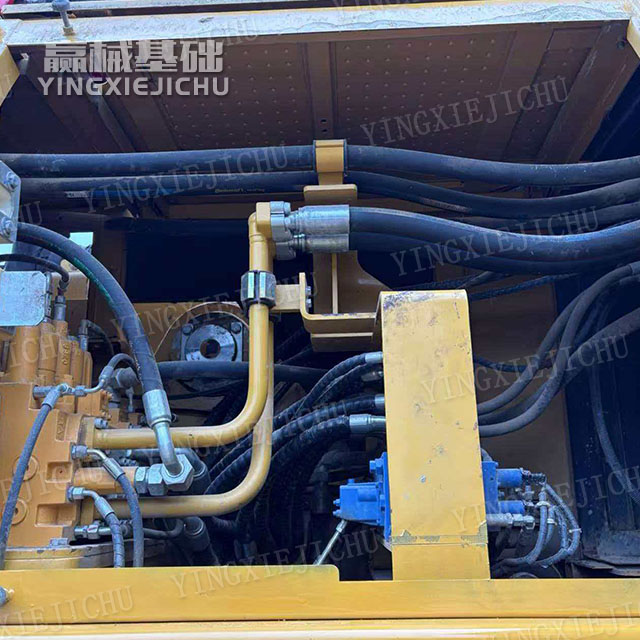 Adequate power reserve centralized control Reliable power Sr235 Rotary Drill Rig