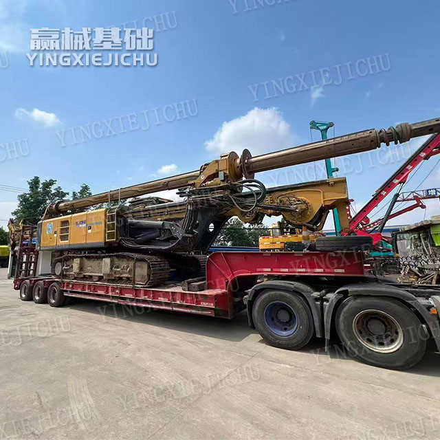 Improvement in soil unloading speed Strong stability XR168 Rotary drilling rig