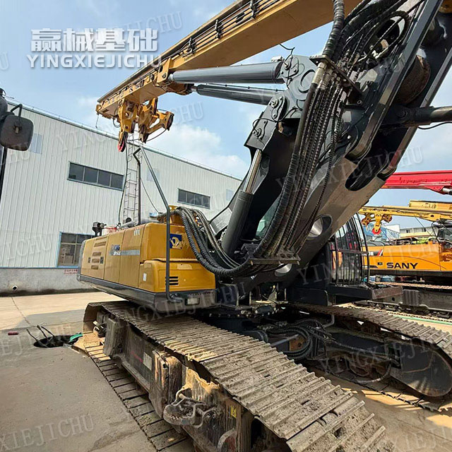 Smooth combined movements Automatic hole alignment Fast hole forming XR160 Rotary Drill Rig
