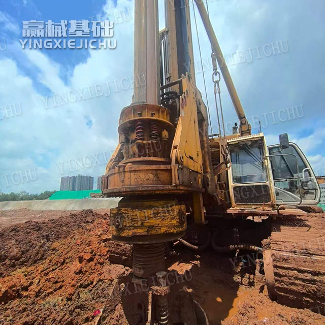 Adequate power reserve Impact resistance BG30 Rotary Drill Rig