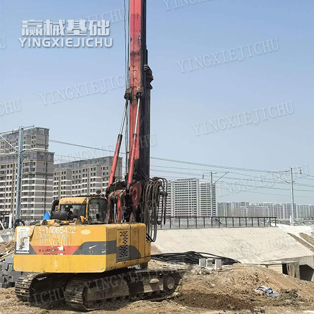 Wide adaptability to geological formations Stable & durable HengHui RH60 Rotary Drilling Rig