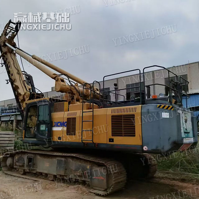 Strong Adaptability To Working Conditions XR320E Rotary Drilling Rig
