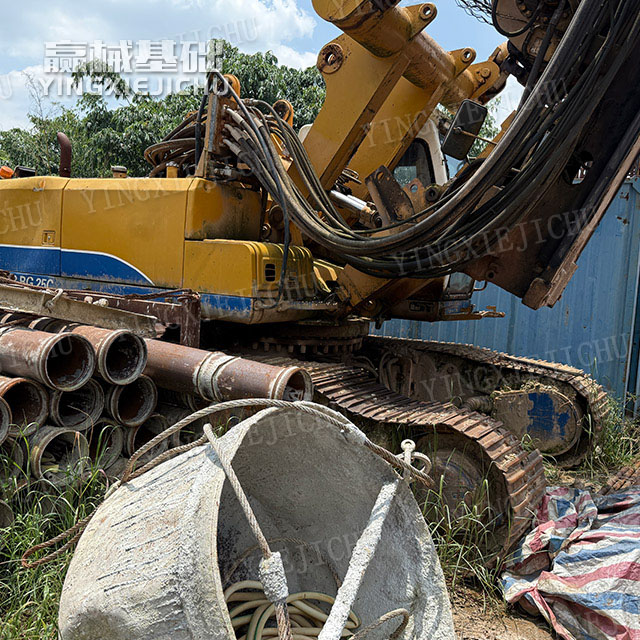 Quick scheduling low failure rate Improve construction safety BG25 Rotary Drill Rig
