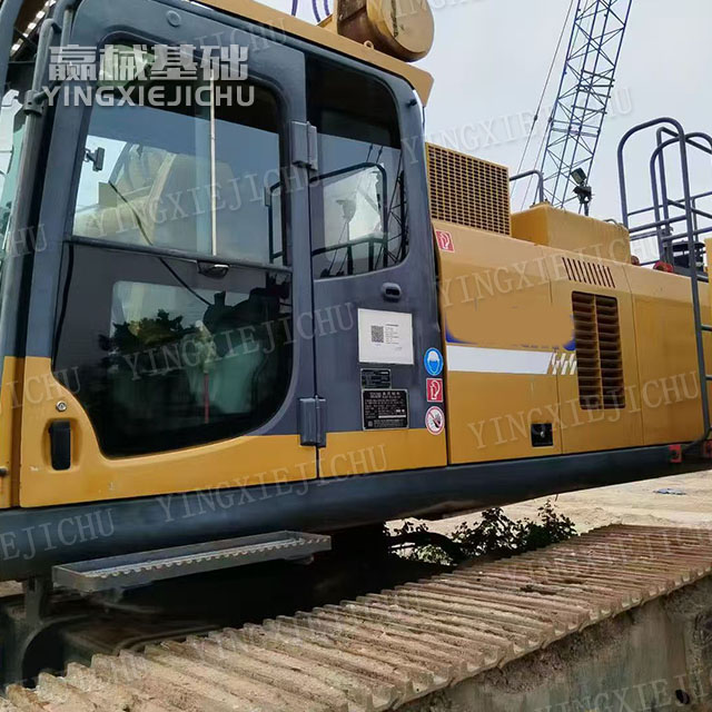Strong Adaptability To Working Conditions XR320E Rotary Drilling Rig
