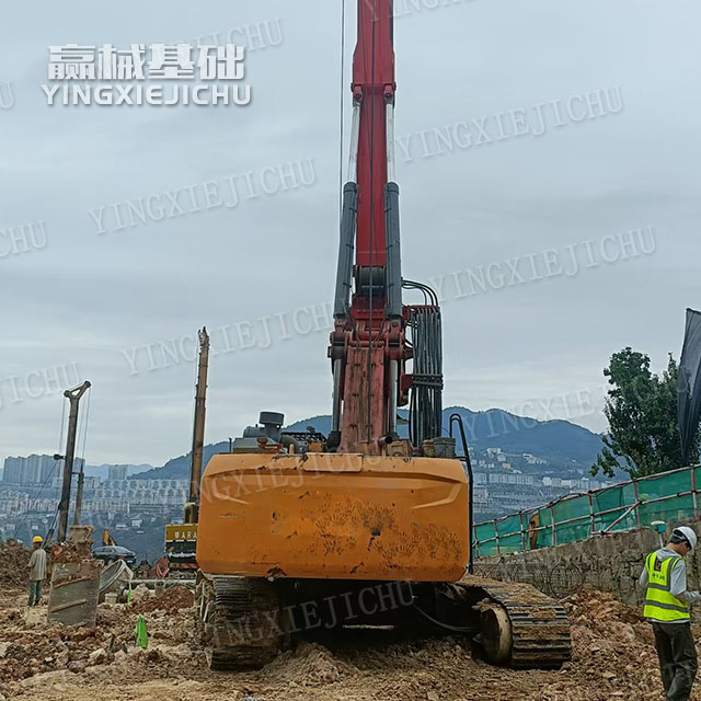 Centralized lubrication Reduce operation and maintenance costs SR285 Rotary Drill Rig