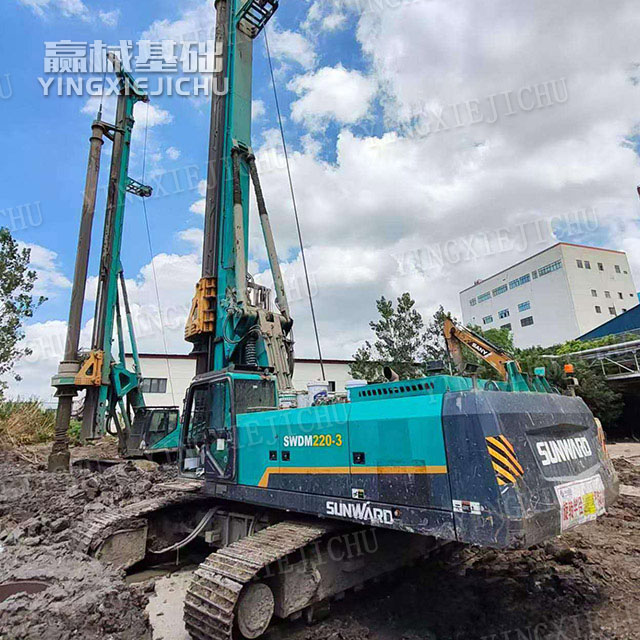 Ample power low failure rate Powerful in drilling SWDM220 Rotary drill rig