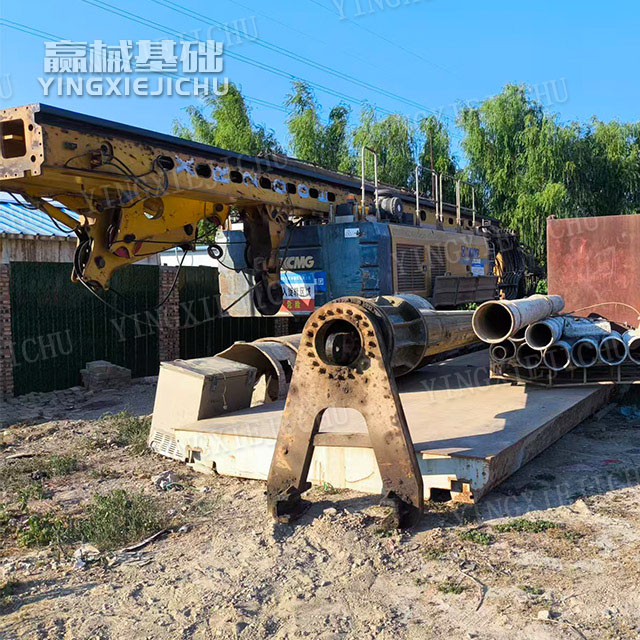 Powerful in drilling Automatic soil dumping Excellent rock penetration capability XR220D Rotary Drill Rig
