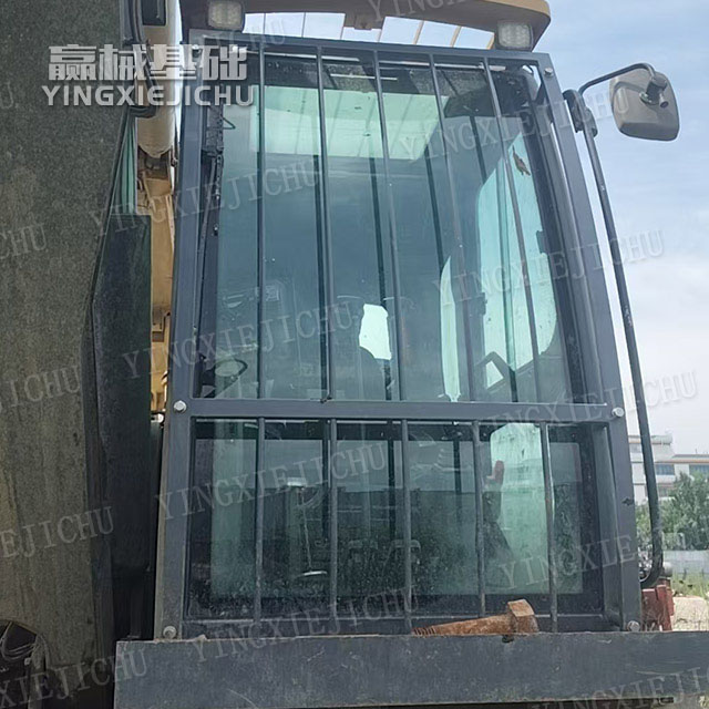 Smooth combined movements Improve construction safety XR160 Rotary Drill Rig