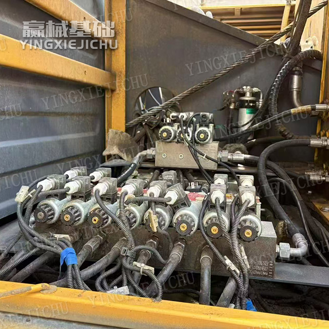 Reliable power Structural reinforcement Quick action response XR220D III Rotary Drill Rig