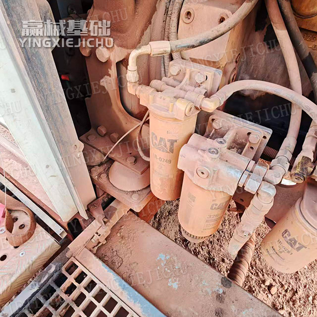 Stable hole-forming quality High loop efficiency BG30 Rotary Drill Rig