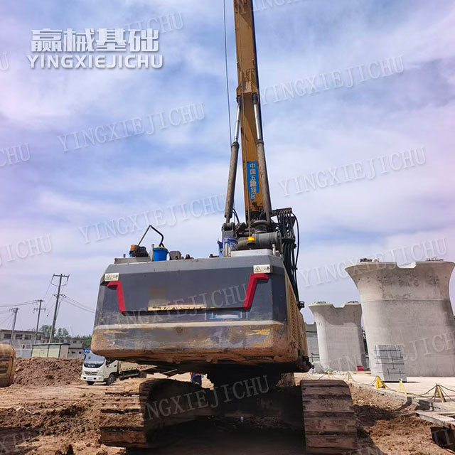 Automatic soil dumping High overall efficiency Smooth transitions SR285 Rotary Drill Rig