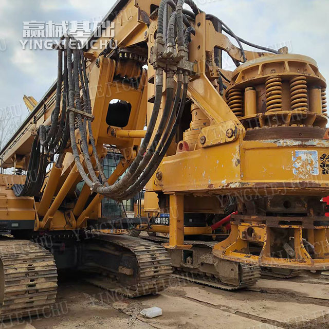 Fast Drilling Retraction Speed Stable Structure Durable under Heavy Loads XR220 Rotary Drill Rig