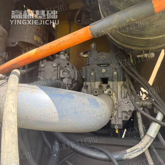Wide construction scope Automatic soil dumping Reliable power XR220D Rotary Drill Rig