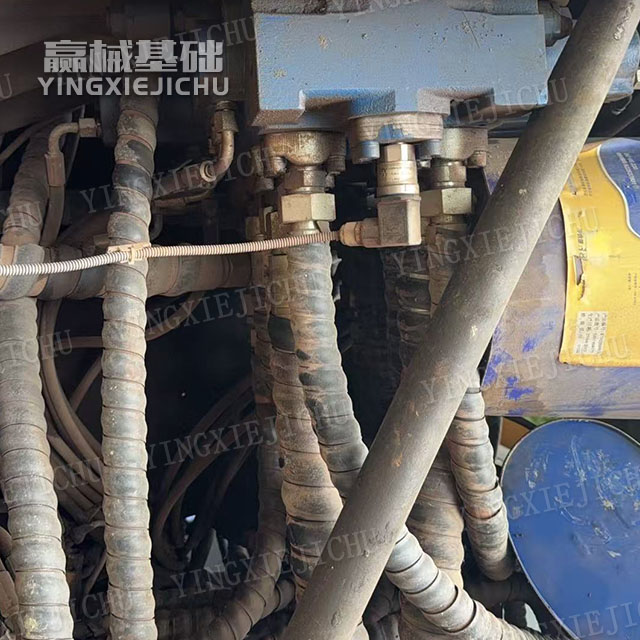 Smooth transitions Wide construction scope Quick scheduling XR220 Rotary Drill Rig