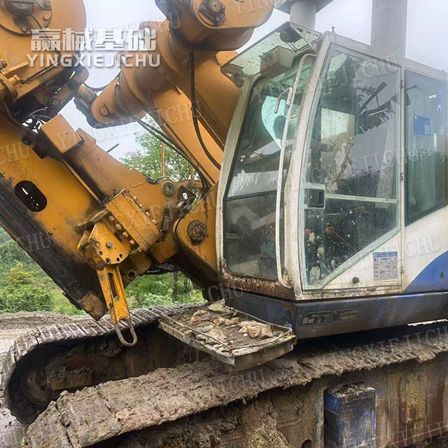Low failure rate Multi method compatibility High drilling efficiency BG25 Rotary Drill Rig
