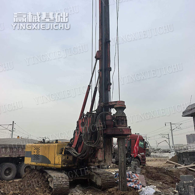 Wide adaptability to geological formations Stable & durable HengHui RH60 Rotary Drilling Rig