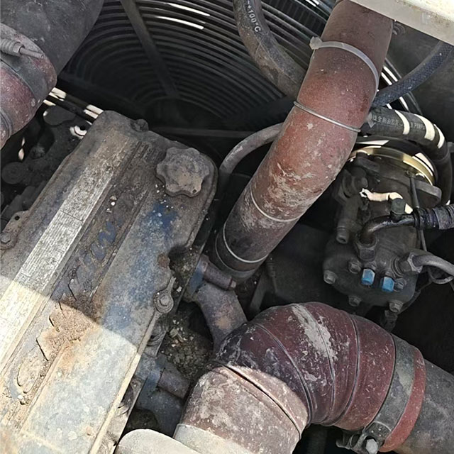 Smooth transitions Efficient Hydraulics Quick action response ZR240 Rotary Drill Rig