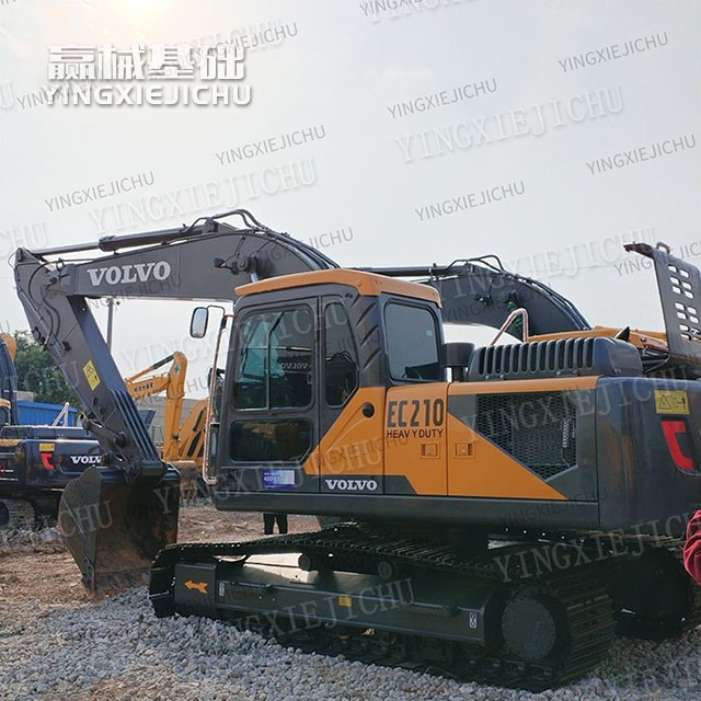 Sturdy Structure Durable under Heavy Loads Volvo EC210 Excavator